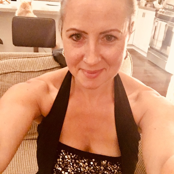 Meet your Posher, Jen - Picture 1 of 1